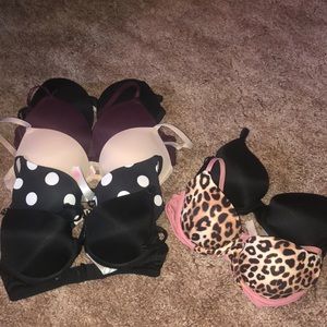 7 VS PINK Bras